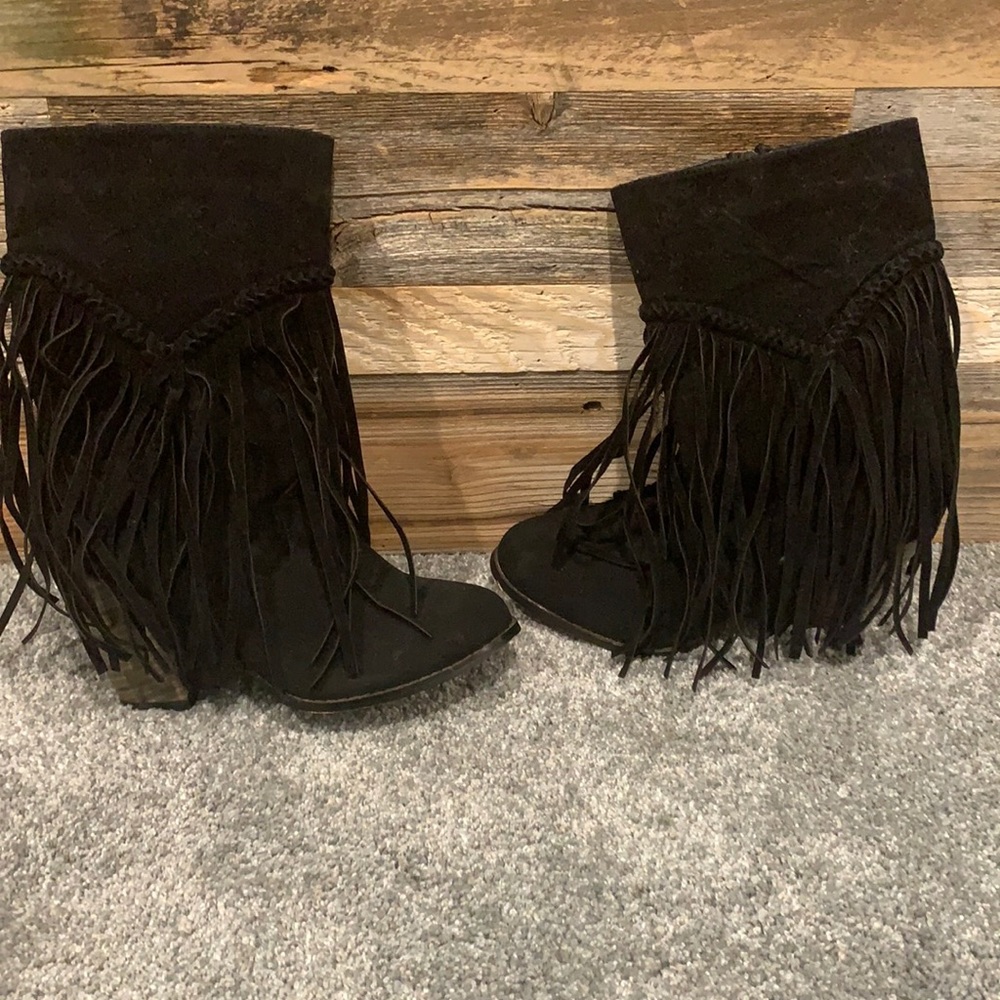 New a. x. n. y black suede fringe boots size 9